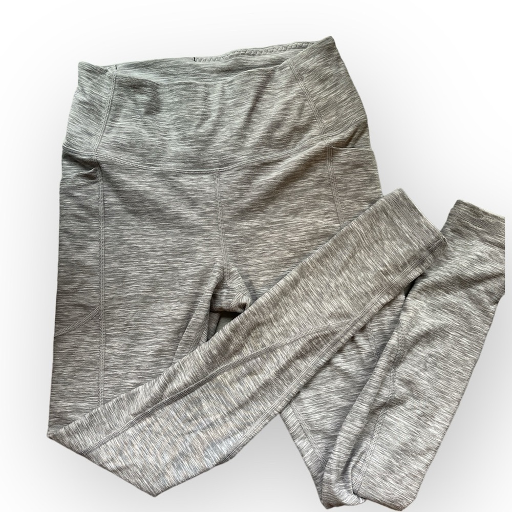 Victoria’s Secret gray leggings with pockets - size 4